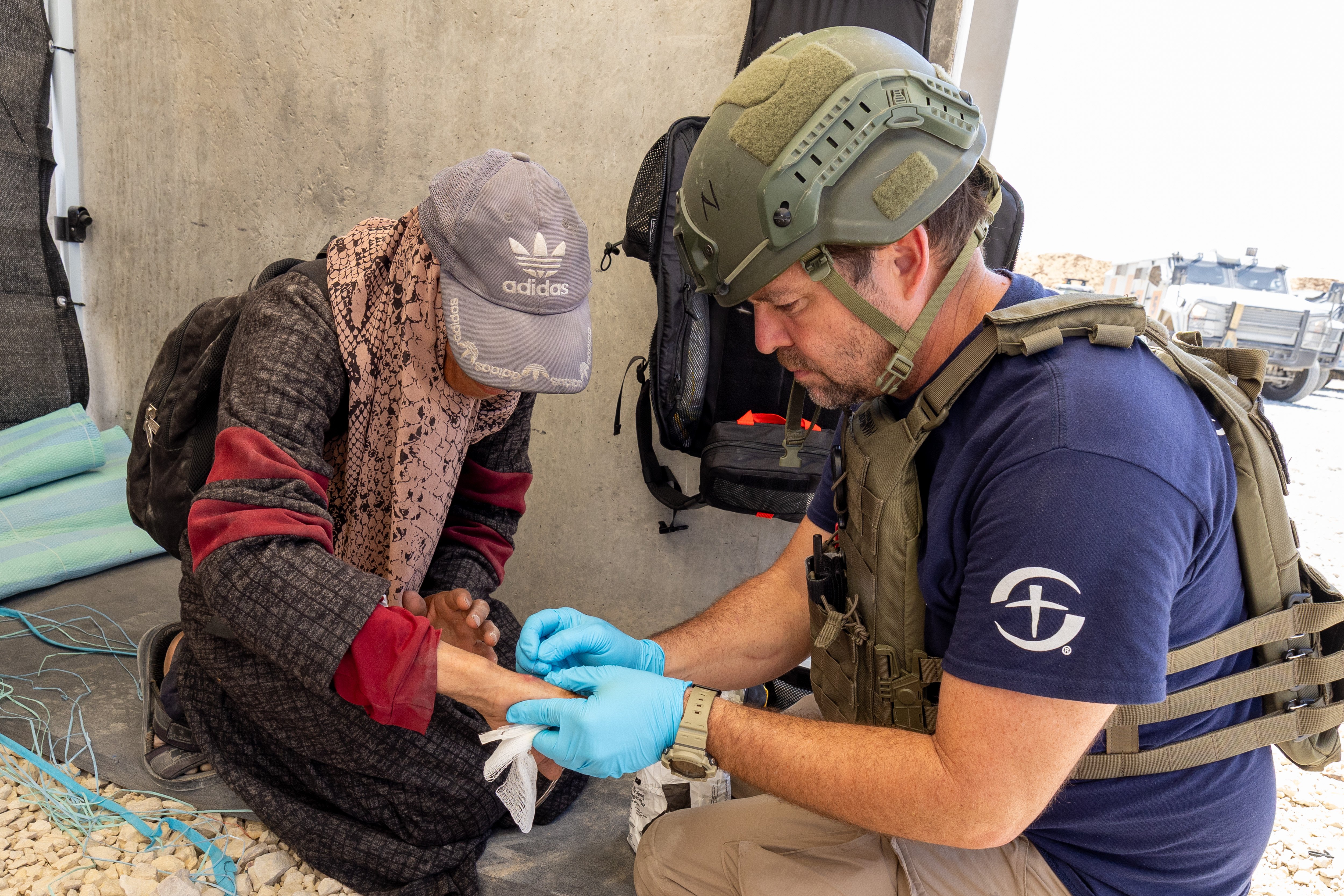 Katastrophenhelfer vor Ort Katastrophenhelfer vor Ort