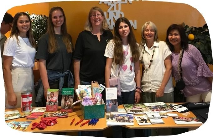 Regionalleiterin Elke bei der Destiny Church