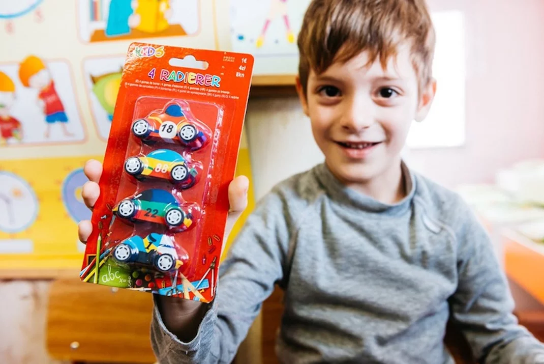 Wie packe ich einen Schuhkarton