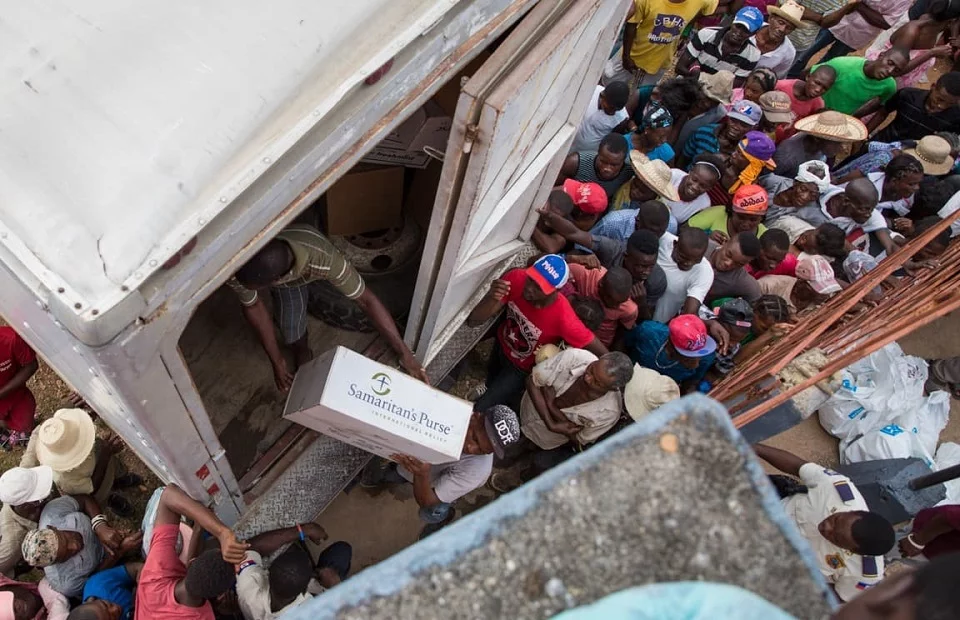 Hilfsgüterverteilung nach Hurrikan Matthew Hilfsgüterverteilung nach Hurrikan Matthew