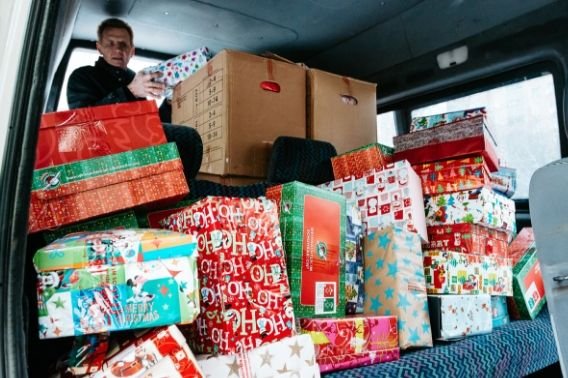 Abgabekoordination für "Weihnachten im Schuhkarton"