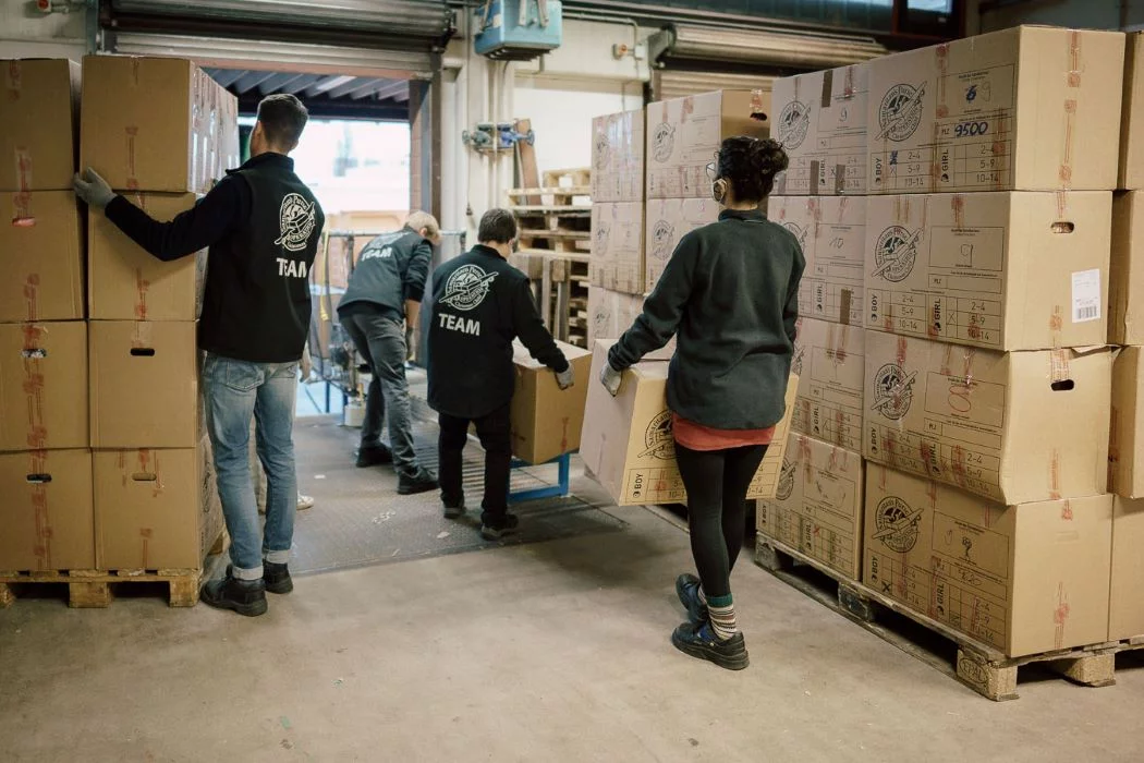 TCLOG Logistik Unternehmen Weihnachten im Schuhkarton