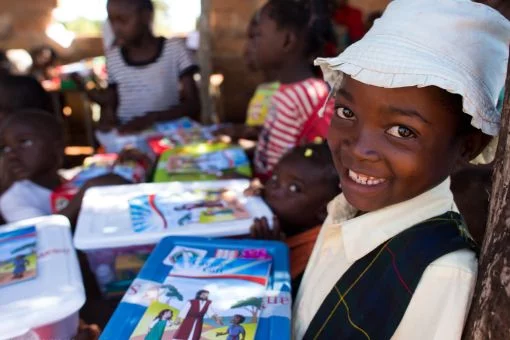 Das größte Geschenk: von Jesus hören! Das größte Geschenk: von Jesus hören!