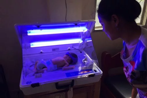 Behandlung eines kleinen Patienten