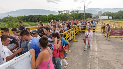Flüchtlingsstrom an der Grenze zu Kolumbien