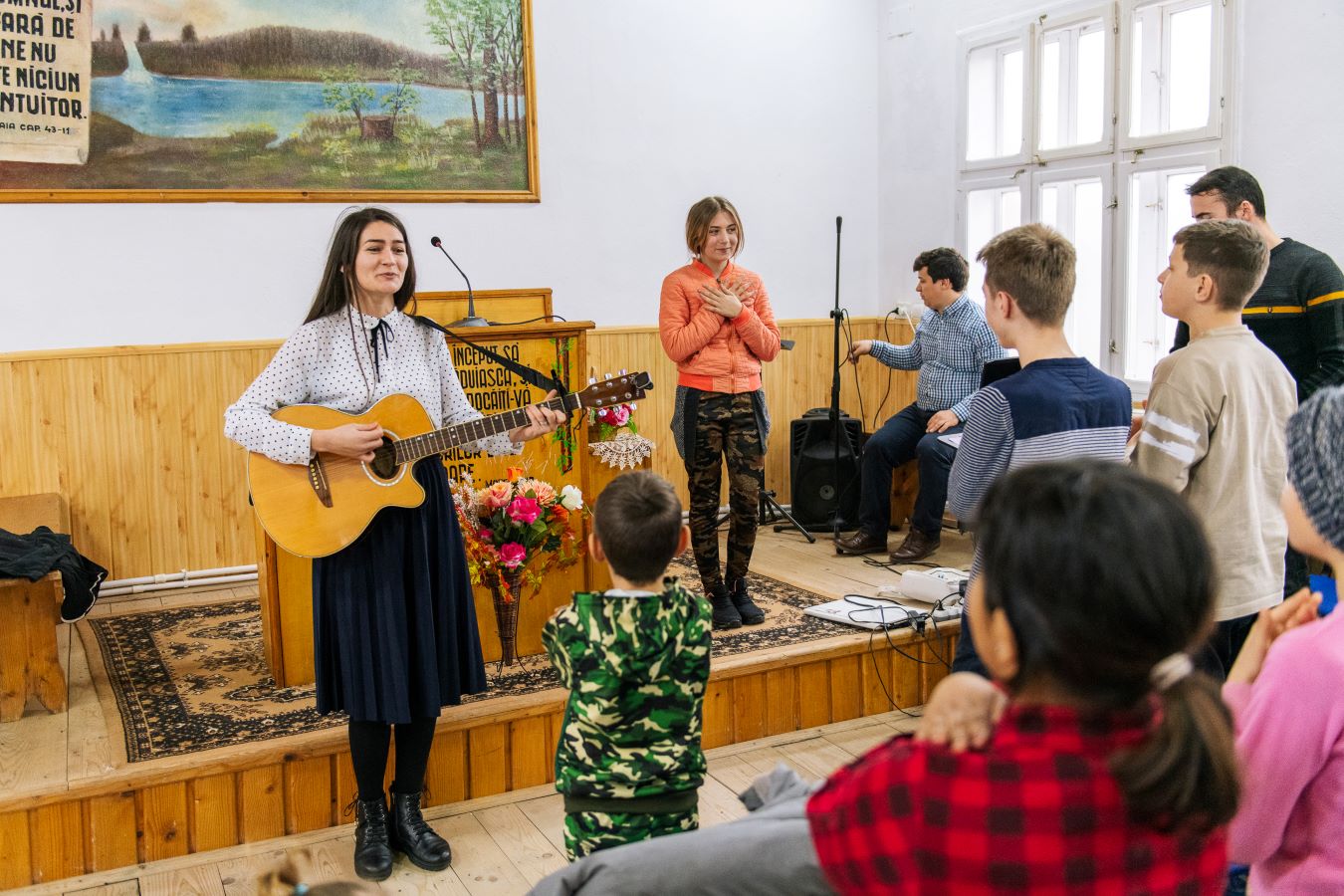 Kinder schützen und stärken - durch "Weihnachten im Schuhkarton"