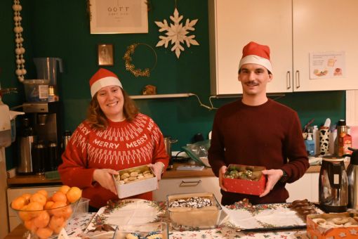 Selbstgebackene Plätzchen stehen bereit