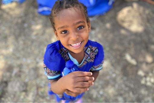 Pure Dankbarkeit in den Augen äthiopischer Kinder Pure Dankbarkeit in den Augen äthiopischer Kinder