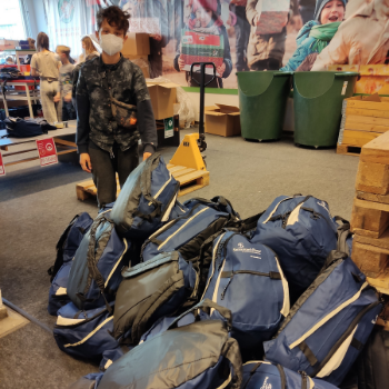 Packaktion in der Hoffnungswerkstatt von Samaritan's Purse