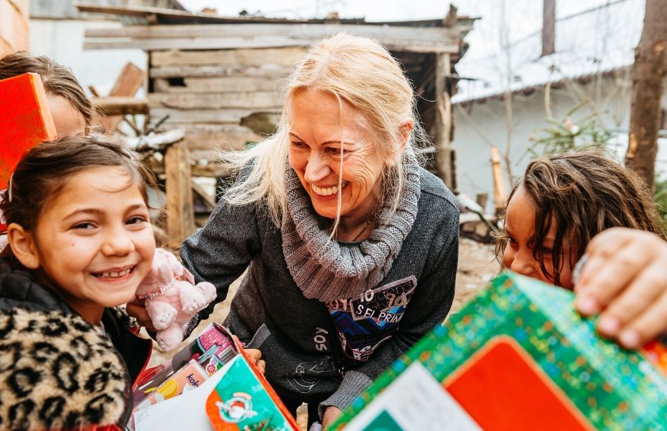 Ehrenamt für "Weihnachten im Schuhkarton"