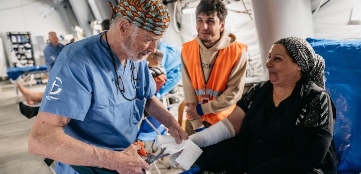 Medizinische Hilfe für Erdbebenopfer durch Samaritan's Purse