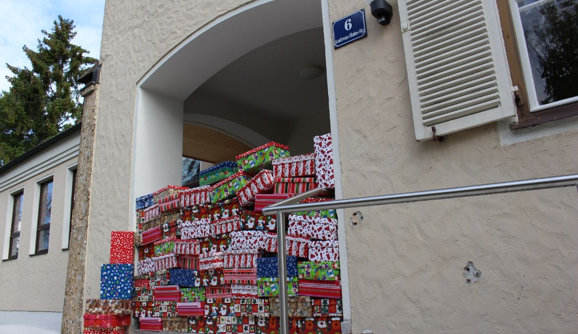 Weihnachten im Schuhkarton in Kufstein, Österreich