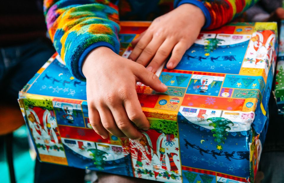 Mitpacken bei "Weihnachten im Schuhkarton" 2023